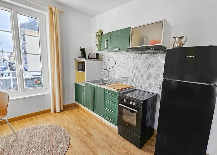 Entre Polyclinique Et Gare Wi-fi *